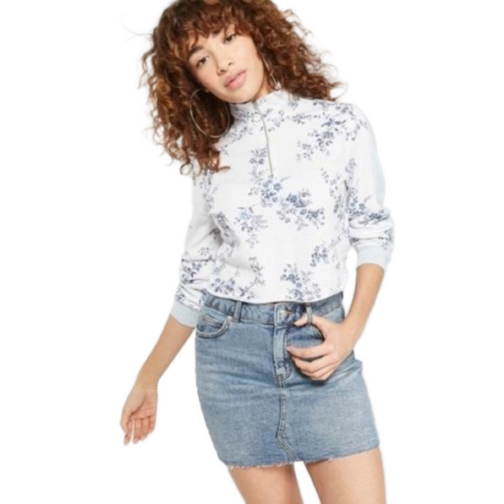 NWOT raw edge denim skirt